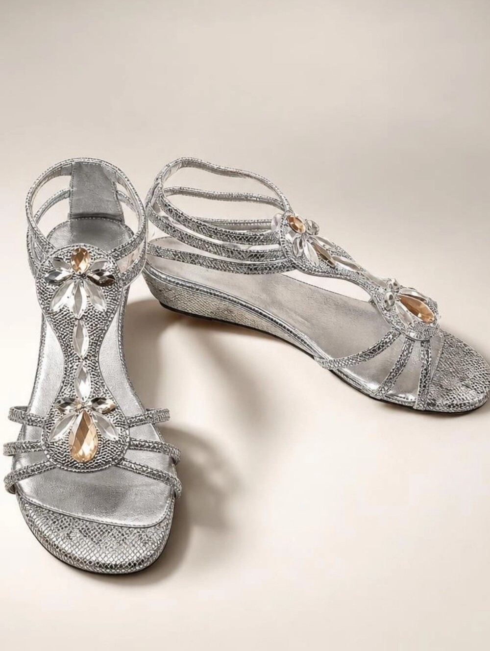New York Transit Silver Rhinestone Y2K Style Strappy Wedge Sandal Size 8.5